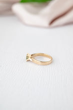 Load image into Gallery viewer, 18ct Part-Sapphire Ring 0.71ct
