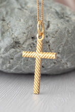 Load image into Gallery viewer, 18ct yellow gold rope style cross pendant
