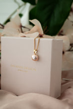Load image into Gallery viewer, 9ct Gold Freshwater Natural Pink Pearl Pendant, Delross Design Jeweller, Brisbane Jeweller, Chermside Jeweller, Custom Jewellery