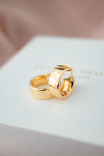 Load image into Gallery viewer, 9ct Gold Hoop Earring, Delross Design Jeweller, Brisbane Jeweller, Chermside Jeweller, Custom Jewellery