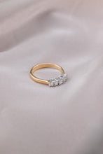 Load image into Gallery viewer, 18ct Gold Diamond 0.33ct TDW Ring,  Delross Design Jewellers, Brisbane Jewellers, Custom Brisbane Jewellers, Brisbane Jewellery Repairs, Chermside West Jewellers