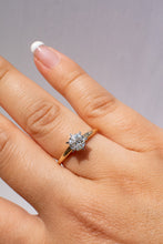 Load image into Gallery viewer, Delross Design Jeweller, Brisbane Jeweller, Chermside Jeweller, Custom Jewellery, Diamond Ring