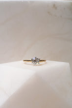 Load image into Gallery viewer, Delross Design Jeweller, Brisbane Jeweller, Chermside Jeweller, Custom Jewellery, Diamond Ring