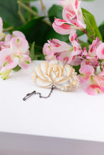 Load image into Gallery viewer, Mother of Pearl Vintage Flower Brooch, 
Delross Design Jewellers, Brisbane Jewellers, Custom Brisbane Jewellers, Brisbane Jewellery Repairs, Chermside West Jewellers