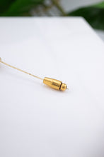 Load image into Gallery viewer, 14ct Gold Vintage Diamond Lapel Pin 0.10ct TDW, 
Delross Design Jewellers, Brisbane Jewellers, Custom Brisbane Jewellers, Brisbane Jewellery Repairs, Chermside West Jewellers
