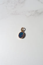Load image into Gallery viewer, Delross Design Jeweller, Brisbane Jeweller, Chermside Jeweller, Custom Jewellery, 9ct Gold Vintage Opal Pendant