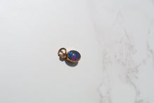 Load image into Gallery viewer, Delross Design Jeweller, Brisbane Jeweller, Chermside Jeweller, Custom Jewellery, 9ct Gold Vintage Opal Pendant