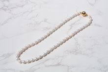 Load image into Gallery viewer, Delross Design Jeweller, Brisbane Jeweller, Chermside Jeweller, Custom Jewellery, Pearl