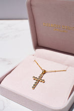 Load image into Gallery viewer, Delross Design Jeweller, Brisbane Jeweller, Chermside Jeweller, Custom Jewellery, 18ct Gold, Diamond Pendant, Cross
