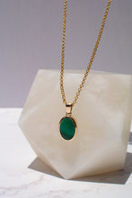 Load image into Gallery viewer, Delross Design Jeweller, Brisbane Jeweller, Chermside Jeweller, Custom Jewellery, 9ct Gold Malachite Pendant