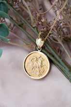 Load image into Gallery viewer, 22ct Gold 1901 Full Sovereign in 14ct Gold Setting Pendant