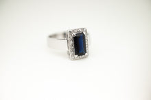 Load image into Gallery viewer, 18ct Gold Vintage 1.70ct Sapphire & Diamond Ring, Delross Design Jewellers, Chermside West, Brisbane Custom Jewellers