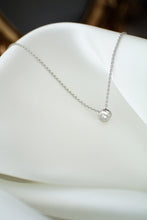 Load image into Gallery viewer, Delross Design Jeweller, Brisbane Jeweller, Chermside Jeweller, Custom Jewellery, 9ct White Gold Diamond pendant