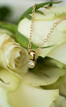Load image into Gallery viewer, Delross Design Jeweller, Brisbane Jeweller, Chermside Jeweller, Custom Jewellery, 9ct Gold Diamond Pendant