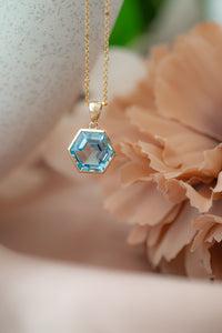 9ct Gold Swiss Blue Topaz Pendant, Delross Design Jewellers, Custom Jewellers, Chermside West Jewellers