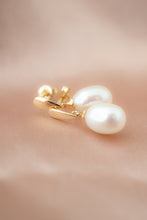 Load image into Gallery viewer, 9ct Gold Freshwater Pearl Drop Earrings. Delross Design Jewellers, Custom Jewellers, Chermside West Jewellers