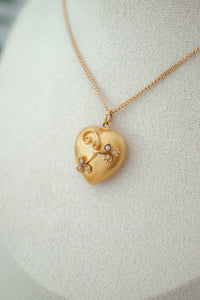 15ct Gold Antique Art Nouveau Pearl Heart Pendant, Delross Design Jewellers, Brisbane Jewellers, Chermside west Jewellers