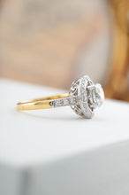 Load image into Gallery viewer, 18ct Gold 1.03ct Diamond TDW 1.27ct Ring ,  Delross Design Jewellers, Brisbane Jewellers, Custom Brisbane Jewellers, Brisbane Jewellery Repairs, Chermside West Jewellers