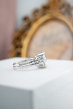Load image into Gallery viewer, 9ct White Gold 4.30ct Aquamarine & Diamond Ring, Delross Design Jewellers, Brisbane Jewellers, Custom Brisbane Jewellers, Brisbane Jewellery Repairs, Chermside West Jewellers