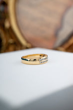 Load image into Gallery viewer, 18ct Gold Diamond Ring 0.20ct TDW,  Delross Design Jewellers, Brisbane Jewellers, Custom Brisbane Jewellers, Brisbane Jewellery Repairs, Chermside West Jewellers