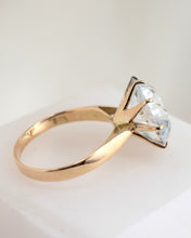Load image into Gallery viewer, Vintage 9ct Paste Solitaire Ring
