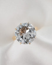 Load image into Gallery viewer, Vintage 9ct Paste Solitaire Ring