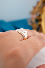 Load image into Gallery viewer, Antique 9ct Rose Gold Early Australian Signet Ring, Delross Design Jewellers, Brisbane Jewellers, Custom Brisbane Jewellers, Brisbane Jewellery Repairs, Chermside West Jewellers