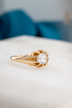 Load image into Gallery viewer, Vintage 9ct Gold Cubic Zirconia Ring, Delross Design Jewellers, Brisbane Jewellers, Custom Brisbane Jewellers, Brisbane Jewellery Repairs, Chermside West Jewellers