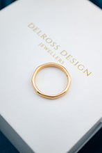 Load image into Gallery viewer, Vintage 22ct Yellow Gold Band, Delross Design Jewellers, Brisbane Jewellers, Custom Brisbane Jewellers, Brisbane Jewellery Repairs, Chermside West Jewellers