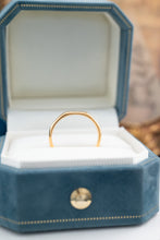 Load image into Gallery viewer, Vintage 22ct Yellow Gold Band, Delross Design Jewellers, Brisbane Jewellers, Custom Brisbane Jewellers, Brisbane Jewellery Repairs, Chermside West Jewellers