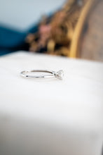 Load image into Gallery viewer, 9ct White Gold Diamond 0.36ct TDW Ring, Delross Design Jewellers, Brisbane Jewellers, Custom Brisbane Jewellers, Brisbane Jewellery Repairs, Chermside West Jewellers