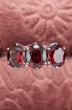 Load image into Gallery viewer, Vintage 14ct white gold garnet ring Delross Design Jewellers