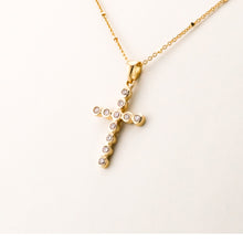 Load image into Gallery viewer, Delross Design Jeweller, Brisbane Jeweller, Chermside Jeweller, Custom Jewellery, 18ct Gold, Diamond Pendant, Cross