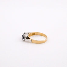 Load image into Gallery viewer, Delross Design Jeweller, Brisbane Jeweller, Chermside Jeweller, Custom Jewellery, 18ct Gold, Diamond, Sapphire Ring