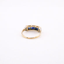 Load image into Gallery viewer, Delross Design Jeweller, Brisbane Jeweller, Chermside Jeweller, Custom Jewellery, 18ct Gold, Diamond, Sapphire Ring