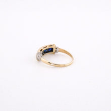 Load image into Gallery viewer, Delross Design Jeweller, Brisbane Jeweller, Chermside Jeweller, Custom Jewellery, 18ct Gold, Diamond, Sapphire Ring