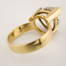 Load image into Gallery viewer, 9ct Gold Vintage Topaz Ring
