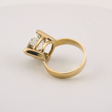Load image into Gallery viewer, 9ct Gold Vintage Topaz Ring