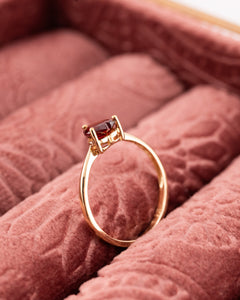 9ct gold heart shaped almandine garnet solitaire ring Delross Design Jewellers 