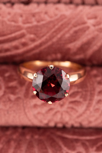 9ct yellow gold almandine garnet solitaire ring at Delross Design Jewellers Chermside West