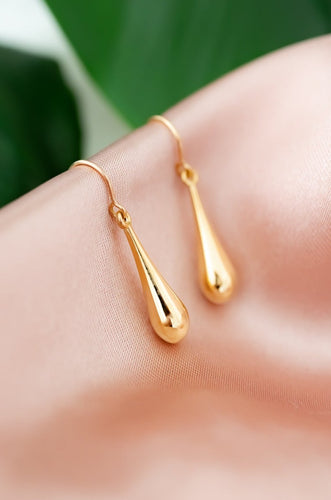 9ct Gold Tear Drop Earring, Delross Design Jeweller, Brisbane Jeweller, Chermside Jeweller, Custom Jewellery