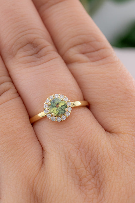 18ct Gold Australian Parti Sapphire & Diamond TDW 0.14ct Ring,  Delross Design Jewellers, Brisbane Jewellers, Custom Brisbane Jewellers, Brisbane Jewellery Repairs, Chermside West Jewellers  