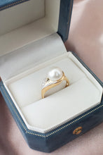 Load image into Gallery viewer, 9ct Gold Freshwater Pearl and Diamond Ring