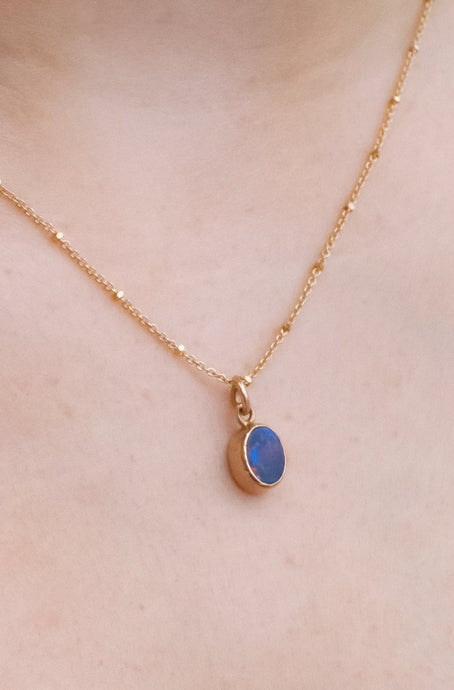 Delross Design Jeweller, Brisbane Jeweller, Chermside Jeweller, Custom Jewellery, 9ct Gold Vintage Opal Pendant