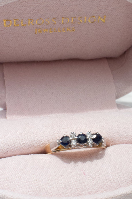 Delross Design Jeweller, Brisbane Jeweller, Chermside Jeweller, Custom Jewellery, 18ct Gold, Diamond, Sapphire Ring