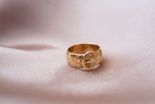 Load image into Gallery viewer, 18ct Gold Year 1802 Antique Buckle Ring
