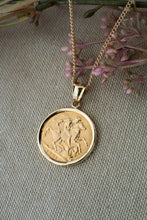 Load image into Gallery viewer, 22ct Gold 1901 Full Sovereign in 14ct Gold Setting Pendant