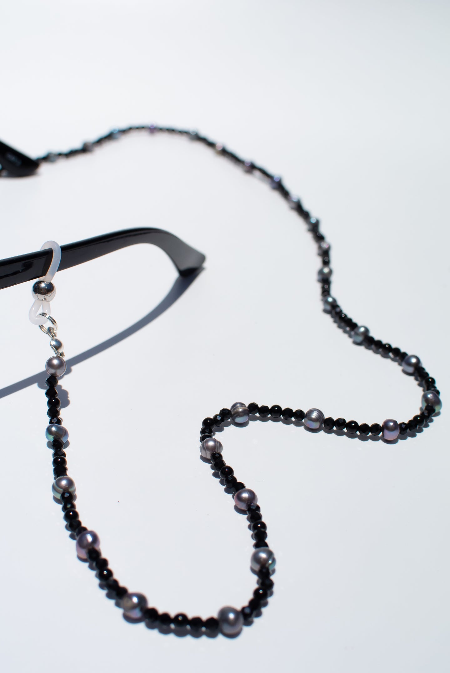 Onyx & Pearl Glasses Strand, Delross Design Jewellers, Brisbane Jewellers, Brisbane Custom Jewellers, Jewellery Repairs.