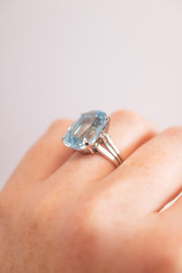 9ct White Gold Vintage Blue Topaz Ring, Delross Design Jewellers, Brisbane Jewellers, Brisbane Custom Jewellers, Chermside West Jewellers