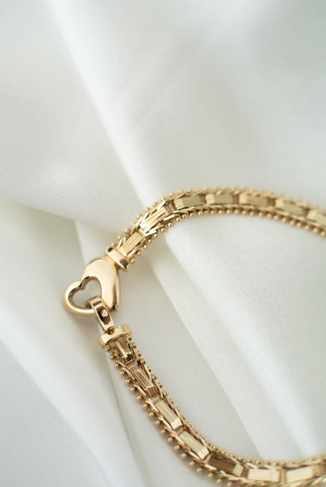 Delross Design Jeweller, Brisbane Jeweller, Chermside Jeweller, Custom Jewellery, Yellow Gold, Fancy Link Bracelet